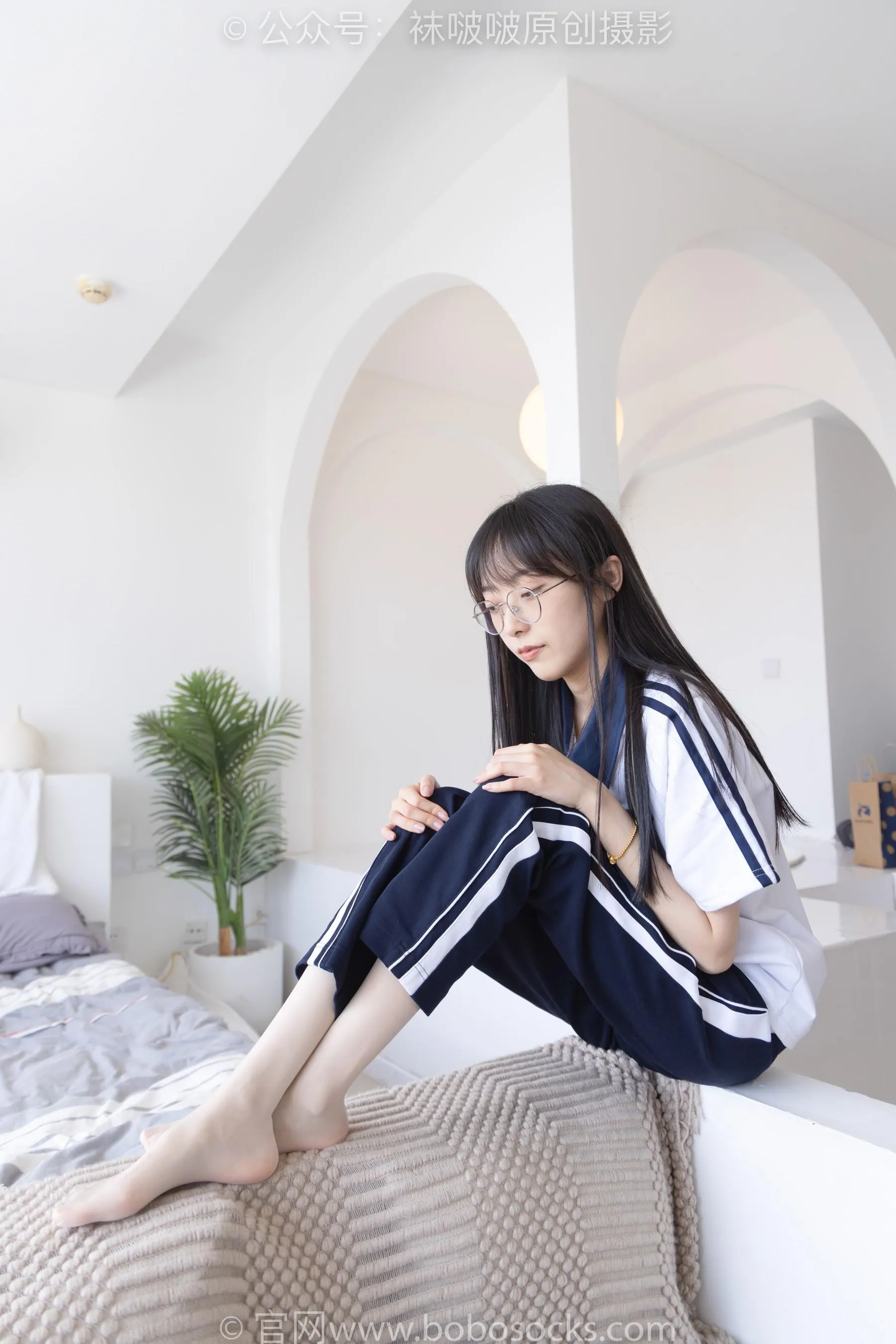 [BoBoSocks袜啵啵]NO.207 稚予-aj板鞋、白棉袜、油亮白丝、校服裤里丝[23] [53P]插图8